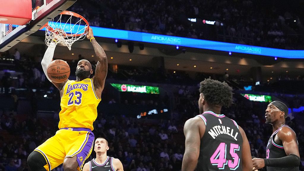 胜热火取8连胜！东契奇60分+詹姆斯三双，湖人离争冠只差最后1步