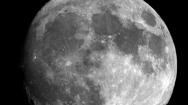 LASP团队：月球水冰积累或达数十亿年，南极坑位渐明