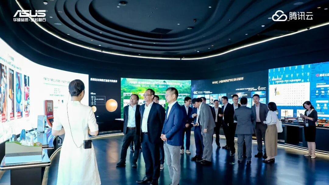 华硕电脑携手腾讯云达成战略合作，端云协同构筑AI PC服务新生态