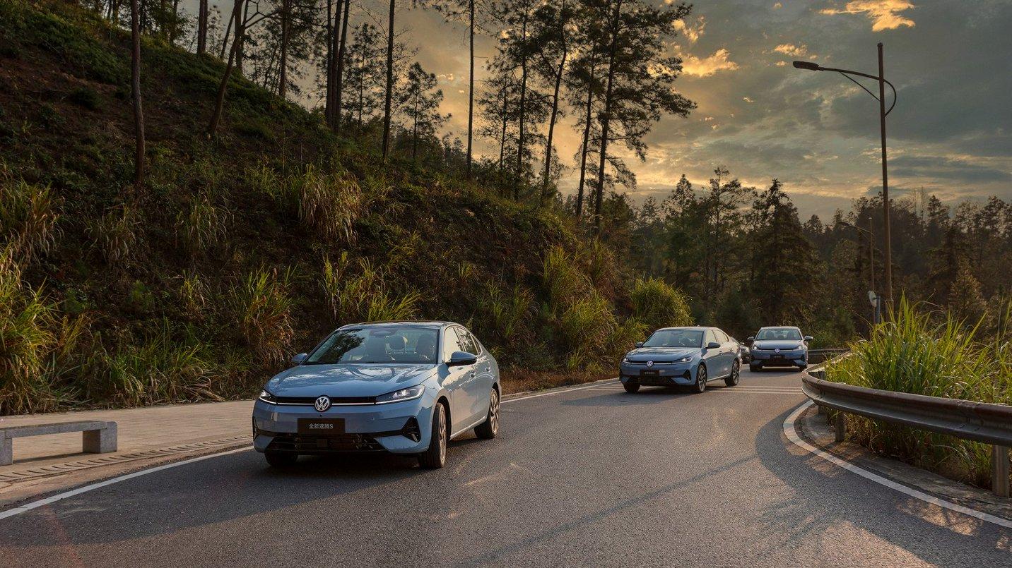 家用首选绕不开，全新速腾S售价低至7.98万元，闭眼选就对了