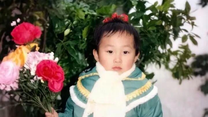 重庆“呆呆”爆火原因？从一句“帮忙按猪”到手写万份春联送粉丝