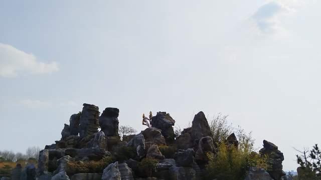 孩子说“我不想上学了”，家长别先崩溃，先做三件事来稳住孩子