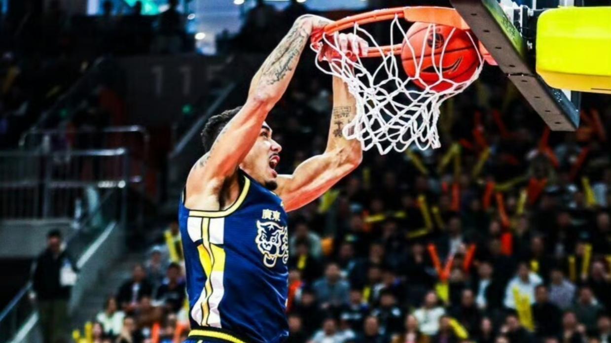 广东男篮击败深圳男篮！三大喜讯接踵而至，杜锋收获徐杰替身！