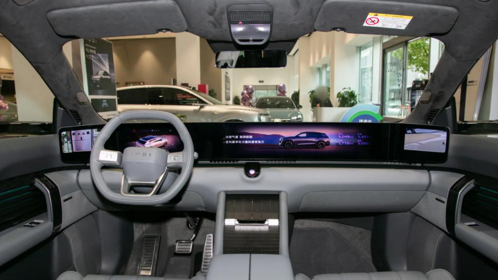 奥迪E7X主打纯电豪华，定位中大型SUV，行业真要开始洗牌了？