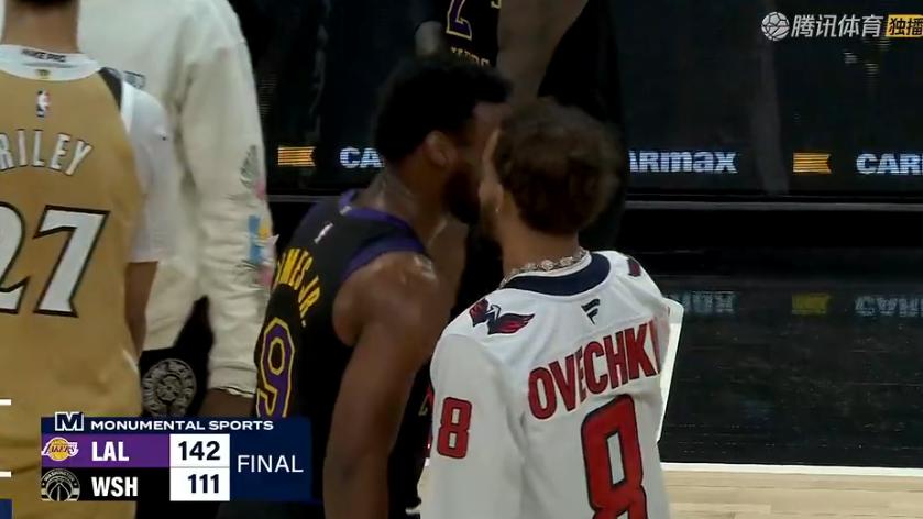 湖人大胜！东契奇37+11+13，赛后老詹先一步退场，特雷杨抱住布朗尼