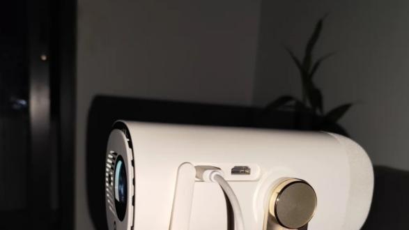 宿舍投影仪选哪款好用一点？当贝Smart2，躺着就能看天花板电影！