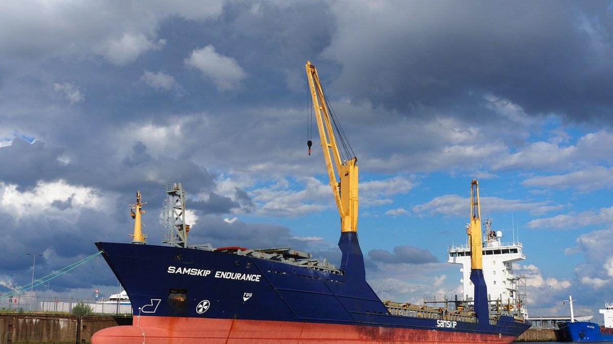 氧化锌作用新解：长效防污如何重塑海洋涂料技术