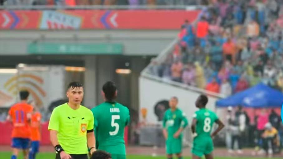国安本该2-0：泰山2进球都有问题！京媒：视频裁判组上厕所了？