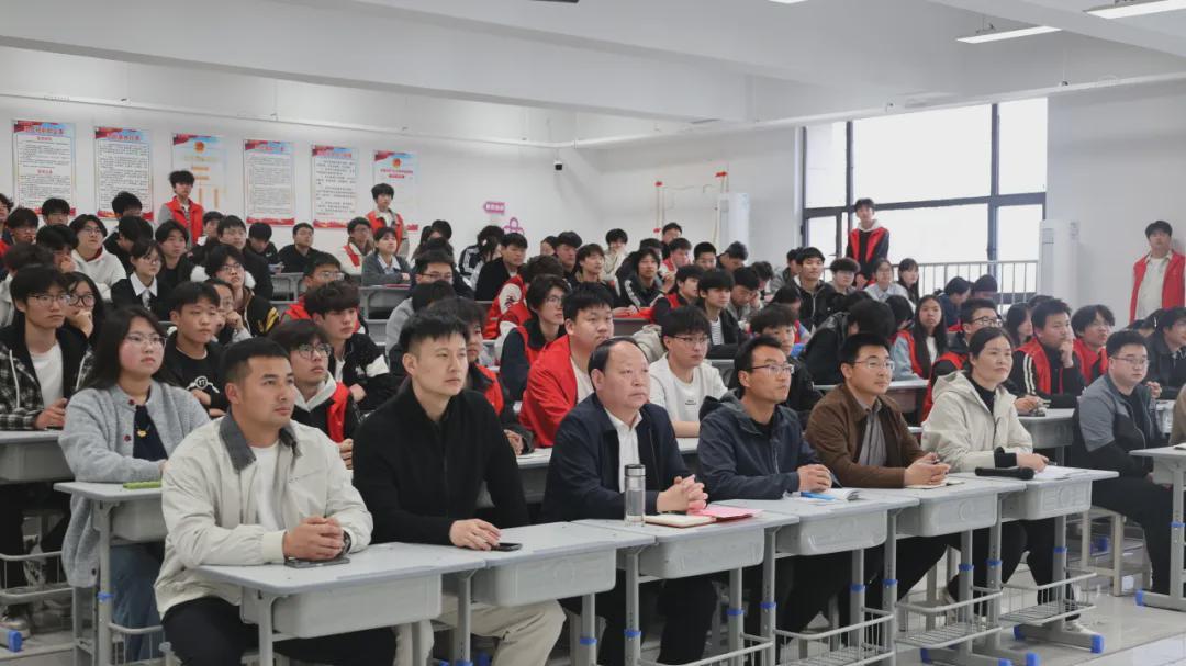 信阳技师学院“学雷锋·文明实践我行动”主题活动纪实