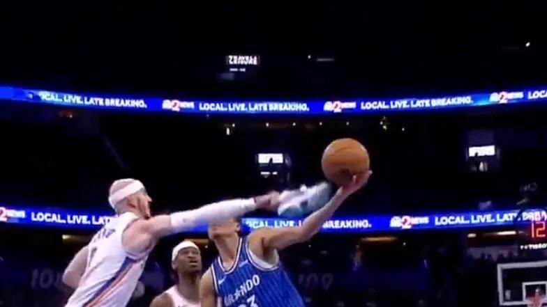 史上第1次见！秃啊，你确实为难裁判了！这咋吹，头秃