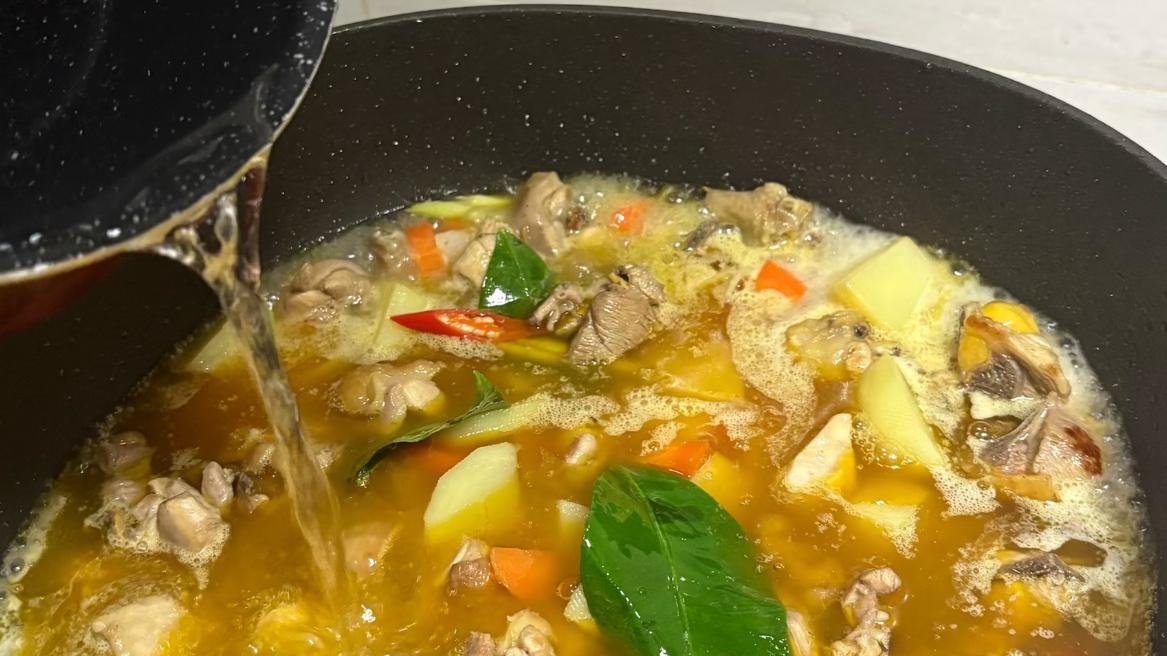 绿咖喱鸡：一锅治愈系泰式小清新的诞生记