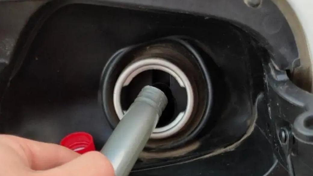 硫、氯、破乳性——藏在汽油清净剂里的“三把刀”