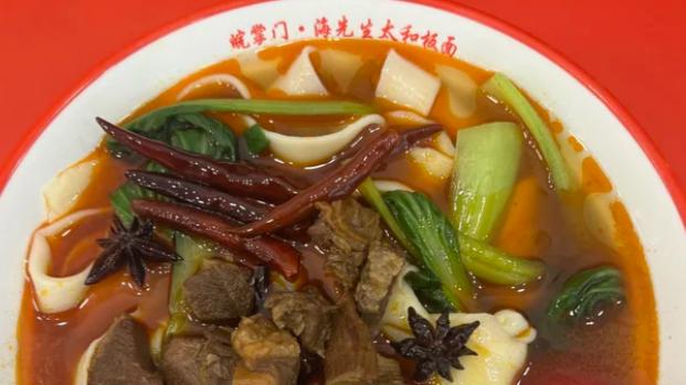 从街头小店走向全国，细说鲜辣醇厚的太和羊肉板面