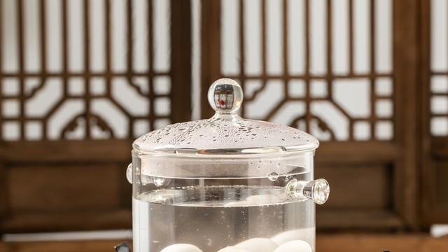 煮汤圆，有人用冷水，有人用热水！大厨：都错了，教你简单做法