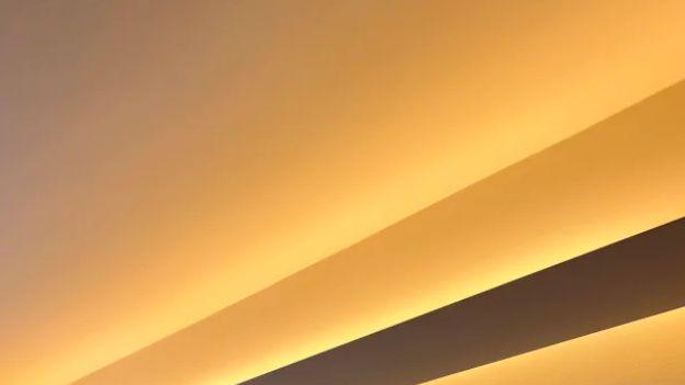 比开灯更温柔：给墙面装一次 “漫反射柔光”