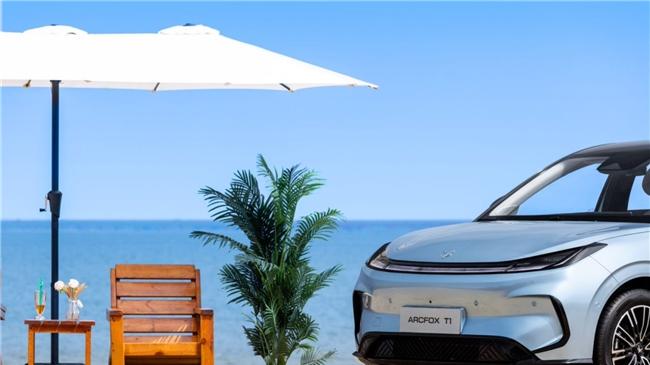 家用代步首选！8万级纯电SUV极狐T1与零跑A10实测对比