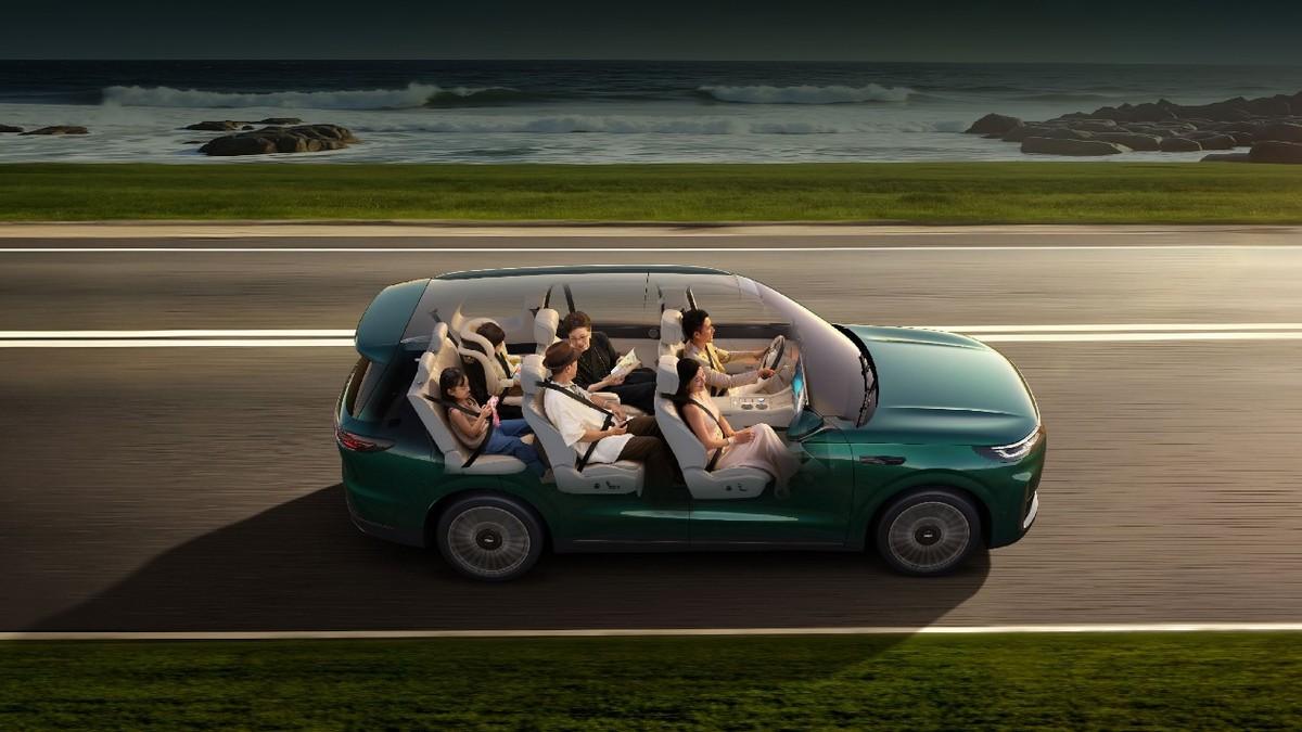 首发搭载夸克AI眼镜，风云T11开创“随身控车”新纪元