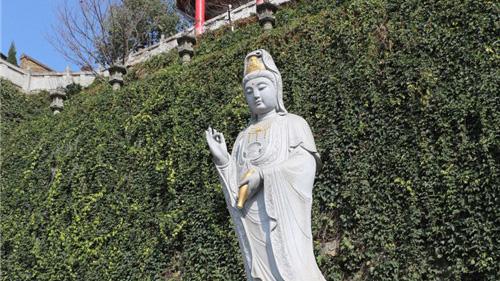所有滴水观音石雕都要配童男童女吗？造像规制有什么讲究？