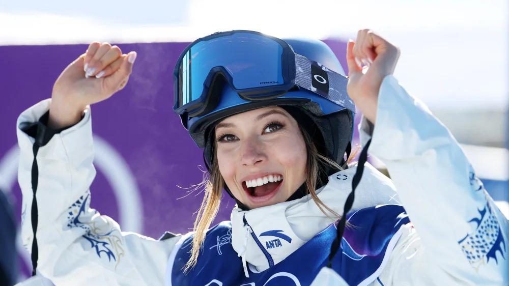 0.38分惜败！谷爱凌两摘银牌， 坡面障碍的技术鸿沟到底在哪？