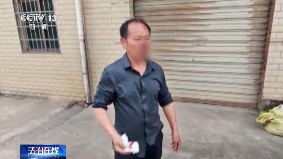69岁村干曾凡林上榜见义勇为勇士榜：当街制止施暴被咬掉鼻，死摁凶徒等民警