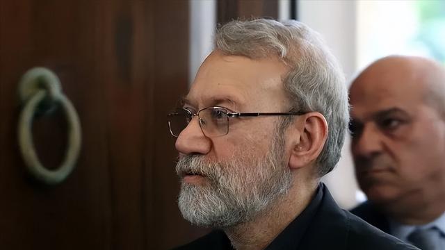 伊朗被打残废，咎由自取，中国只需要冷眼旁观！