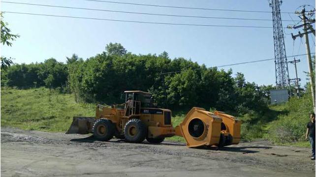 YCT25 冲击碾压设备—— 路基加固专用高效施工装备