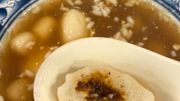 姜香糅合苏麻气息，软糯米粑演绎地道乡野风味