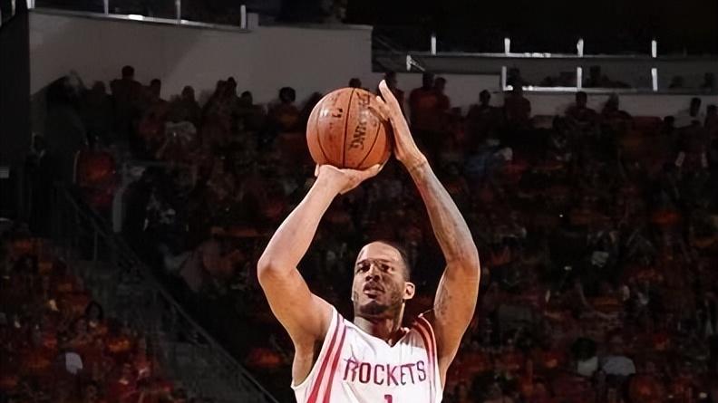 被前妻掏空，生涯狂赚超1亿美元！这位NBA冠军球员，如今濒临破产