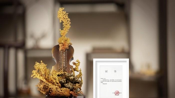 朱炳仁应邀与德国前总统文化交流，熔铜作品《情深和鸣》被收藏