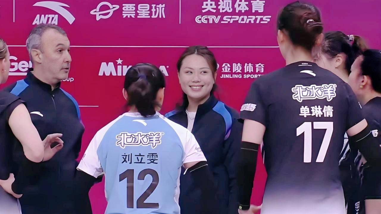 战报！江苏女排3: 1北京、山东3: 0轻取福建，曾春蕾笑靥依旧