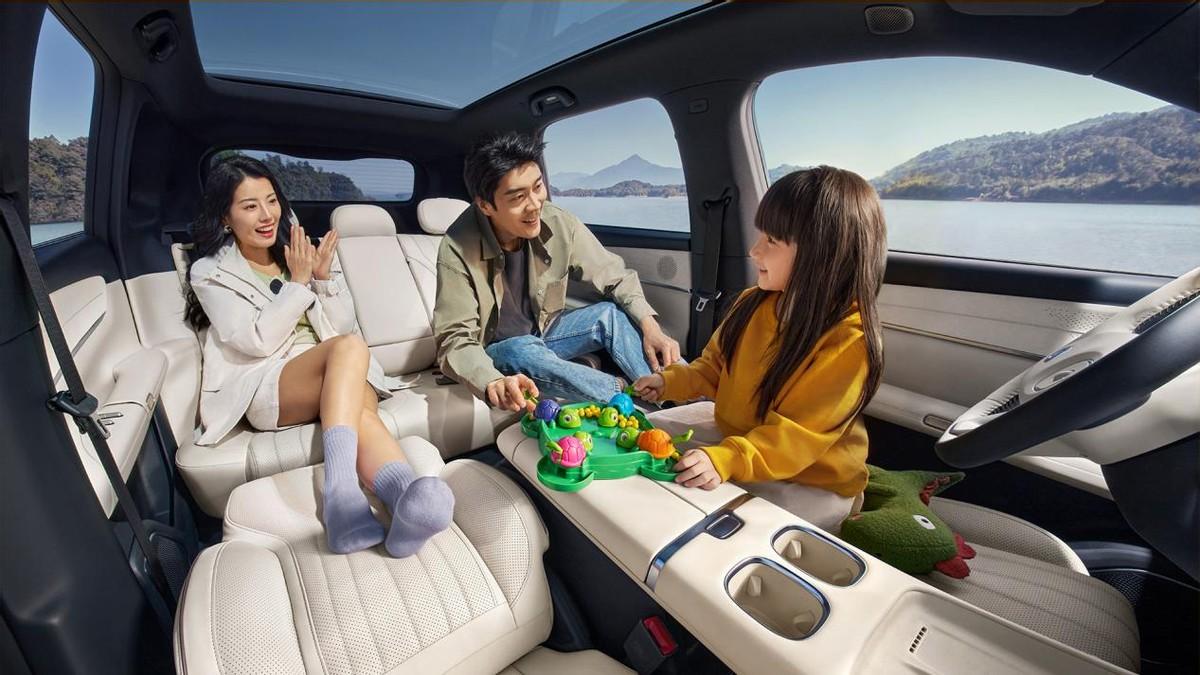 限时10.98万元起带走大五座长安启源Q07，全家都舒享！