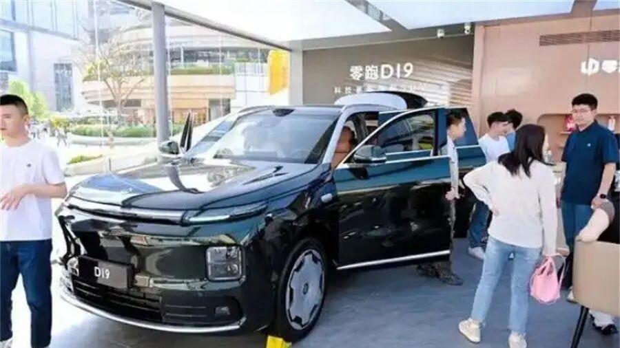 比亚迪大唐VS零跑D19，抛开纸面参数，谁才是真实旗舰王者？
