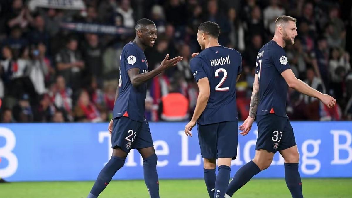 法甲联赛，里昂客战阵容齐整的马赛，残阵能否抵挡住格林伍德的冲击？