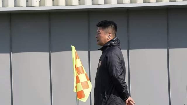 阿尔瓦罗带着彭啸踢，铁人四叉戟冲击 李金羽不会飘 泰山队拒绝爆冷