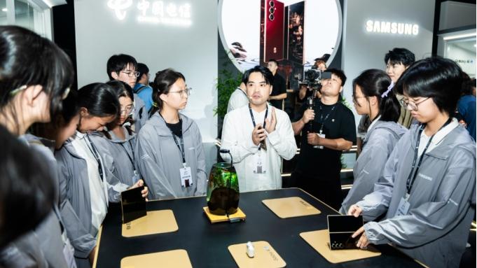以手机为窗 以技术为桥 中国三星持续投入科技教育让梦想成为可能