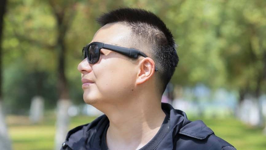 飞雅F1智能眼镜评测：时尚与实用的完美融合