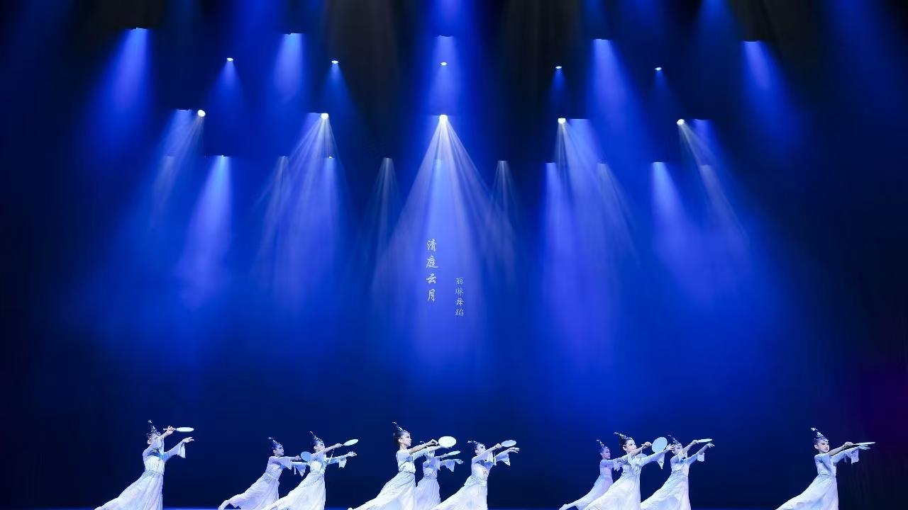 以舞疗心，以美育人——瞿铭蔚的青蘭杯评委心语