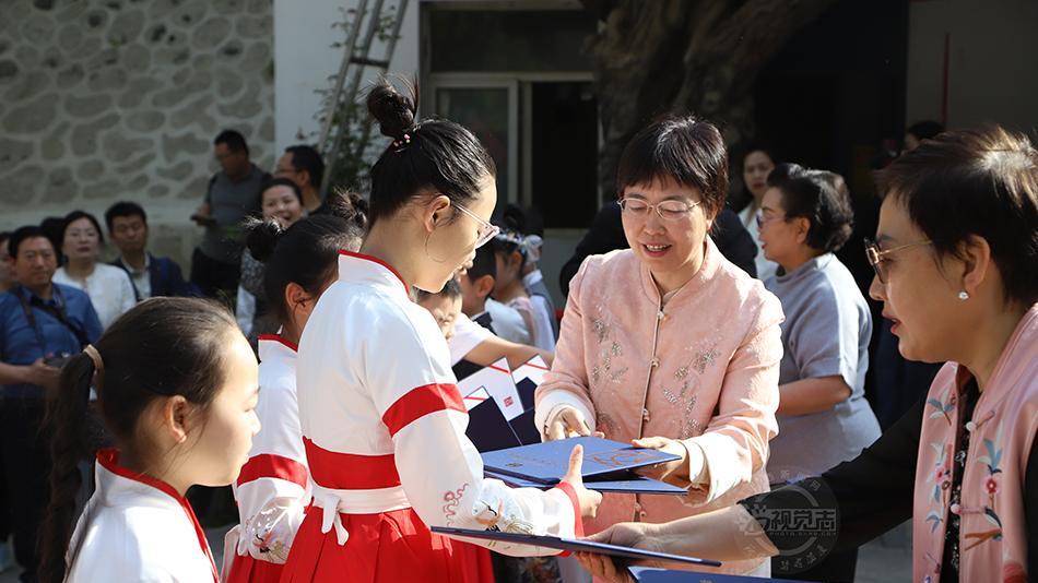 山西运城：书香润童心 阅读伴成长