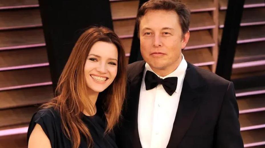 马斯克有14个孩子，全是他亲生的，但没一个妈在身边长住；一边喊人类快灭绝了，一边偷偷搞自己的“人种备