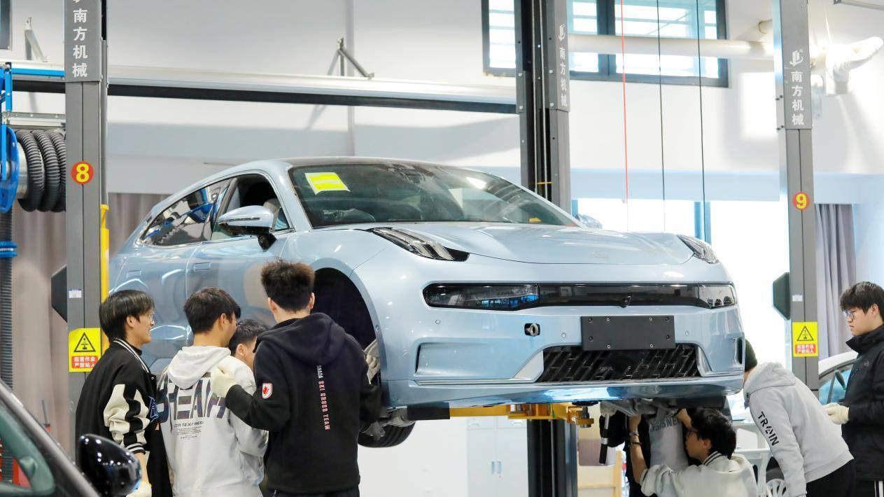 2026校友会专业排名发布——吉利学院多项专业全国第一 稳居四川应用型高校前三