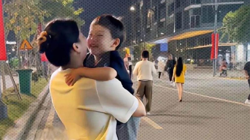 带孩子的姐姐美不美？