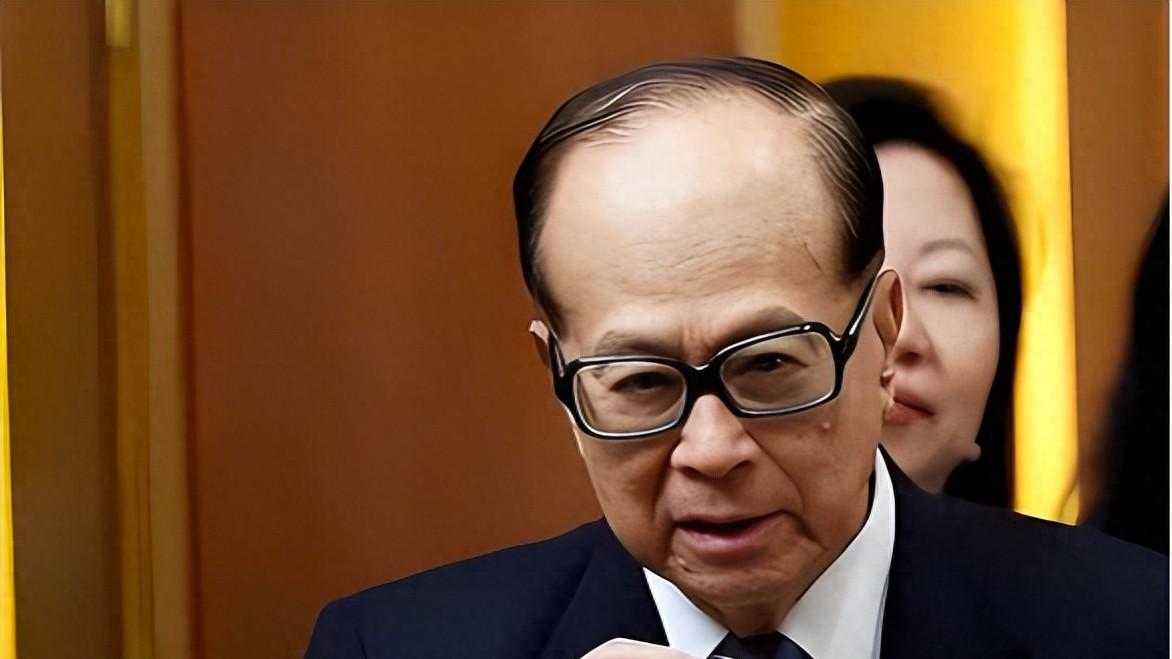 卖掉英国电网，套现979亿，李嘉诚这一次又赚麻了