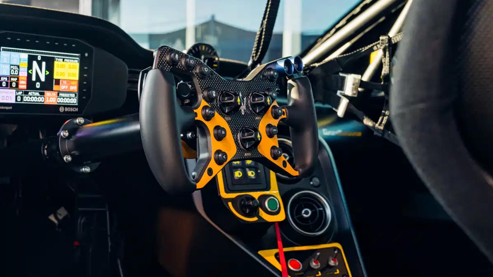 玛莎拉蒂GT4赛车项目，搭载3.0升V6源自F1技术，马力超690匹
