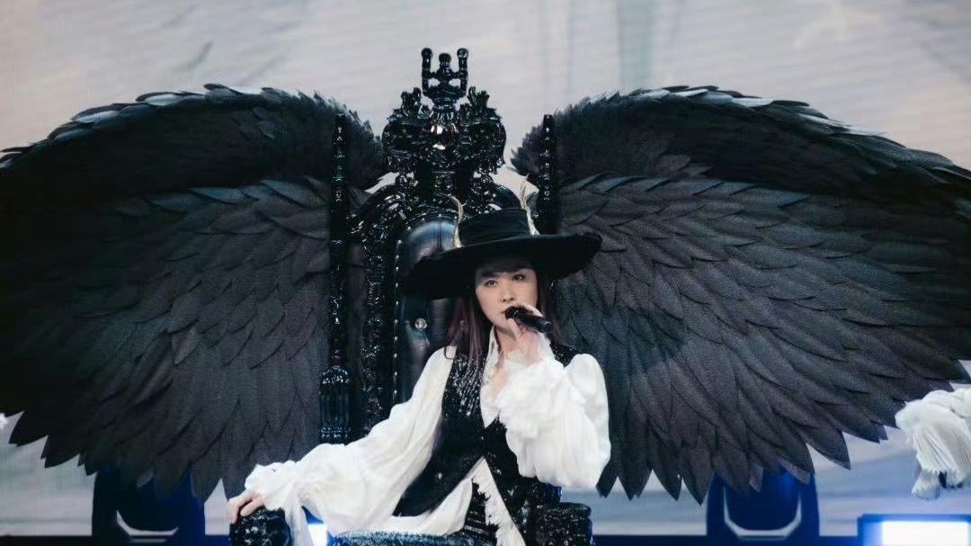 陈慧琳七年后再开直播：80后集体破防的青春回忆杀