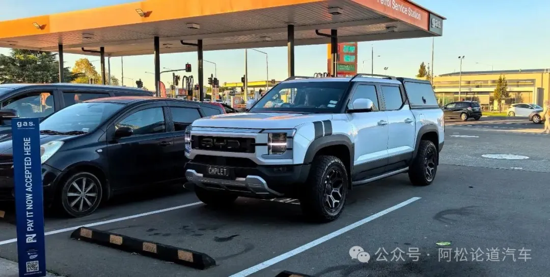 美国德克萨斯富人，以6倍高价，从墨西哥买比亚迪鲨鱼皮卡！修车保养也得去墨西哥