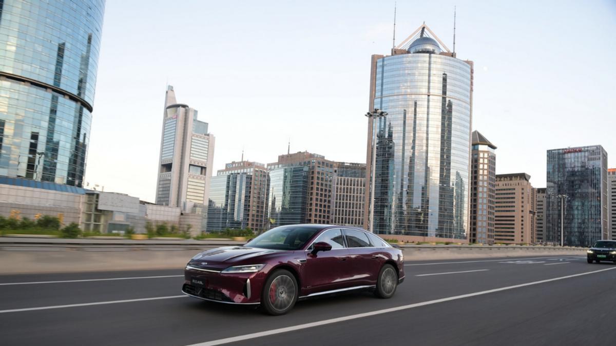 全球真C级旗舰的“降维打击”：风云A9L凭什么实力超越？