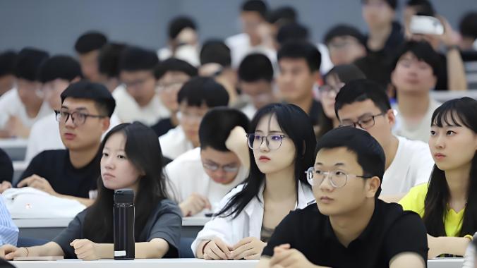 “研究生几年毕业？读研还有工资拿？” 今天把学费和收入都算清楚