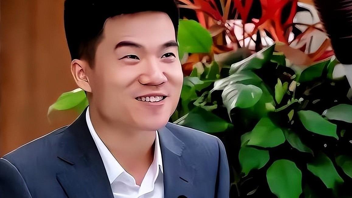 优思益造假事件后，董宇辉始终未正面回应，如今微博再次被清空