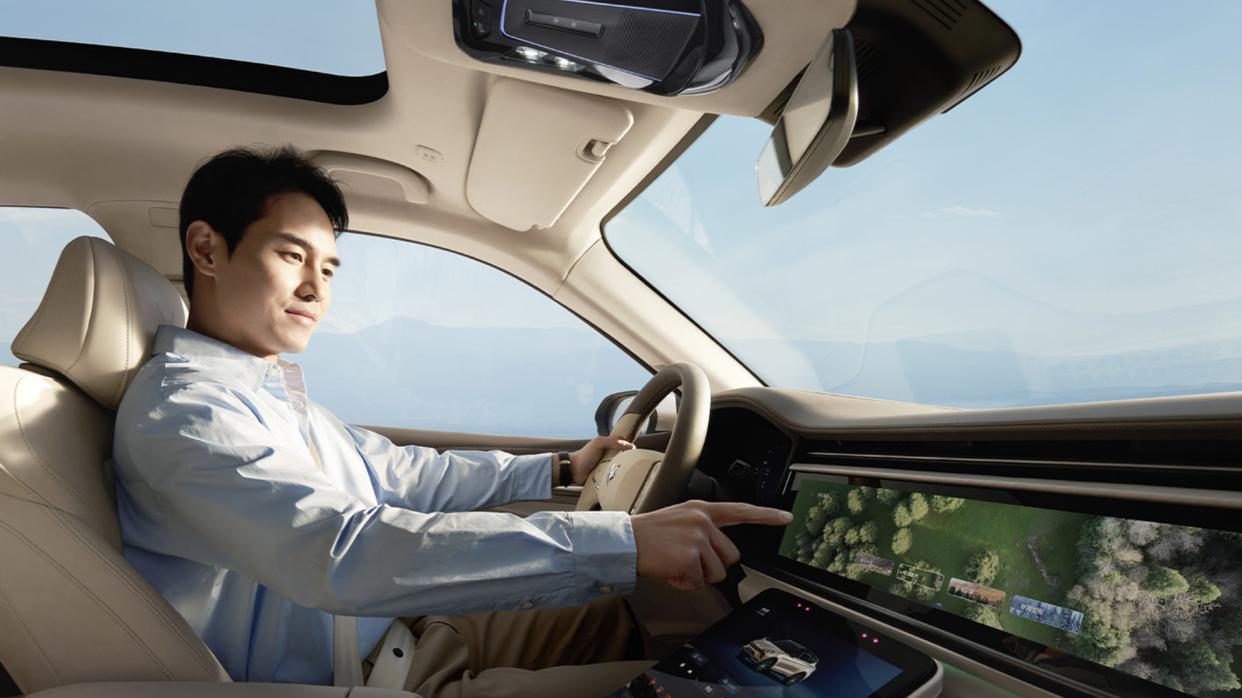 极狐阿尔法T6：科幻座驾，引领智能电动新潮流