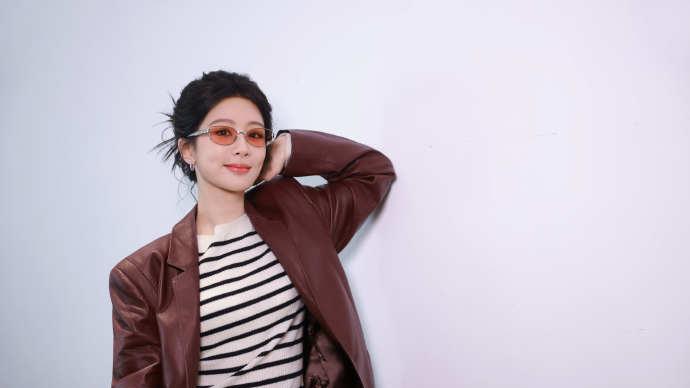 杨紫晒出春日随手拍，喊话粉丝：在家吗？一起去踏青呀！